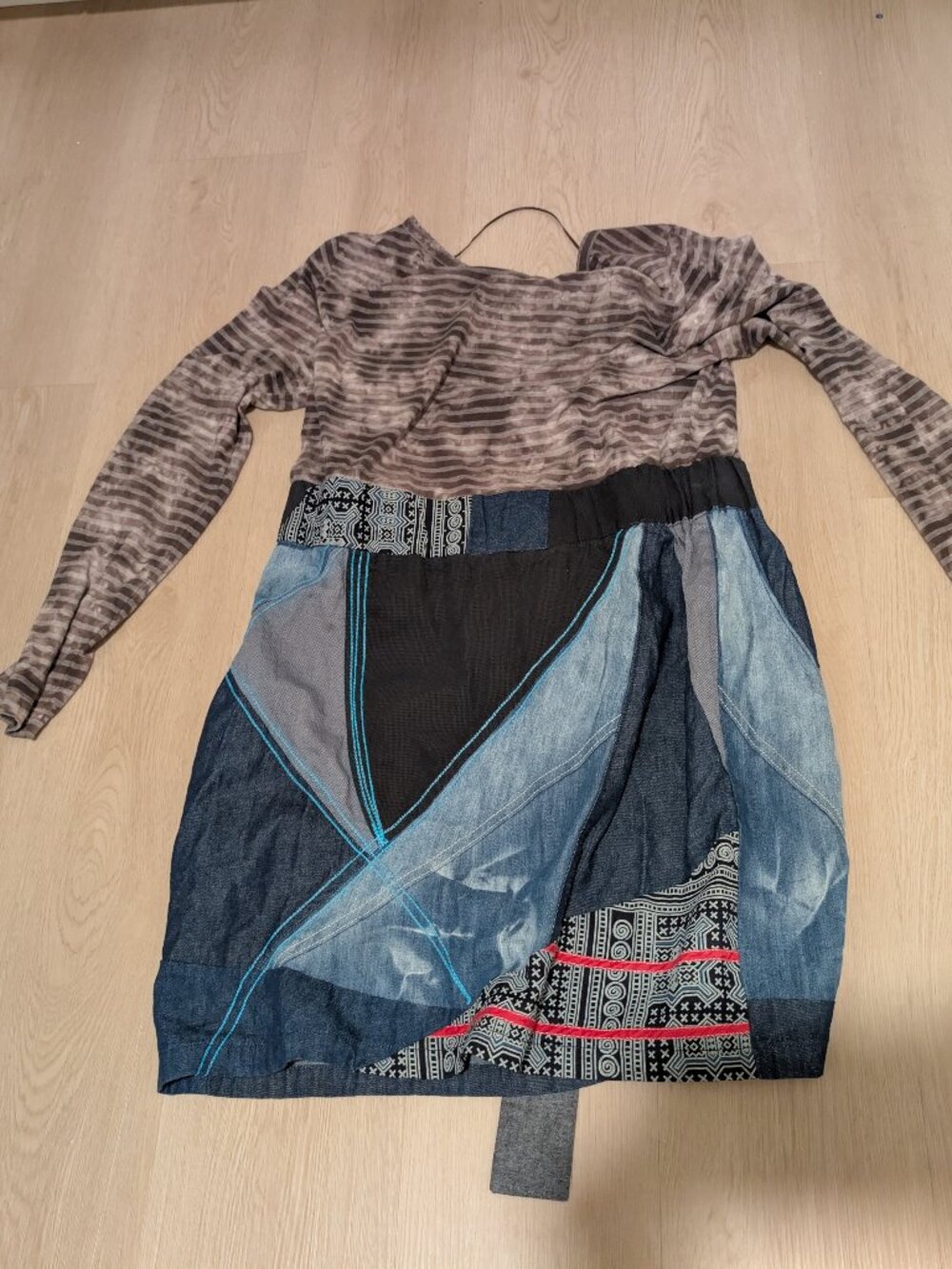 Desigual Bohemian Patchwork XL Denim Mixed Print Art Teacher Artsy Boho EUC Belt